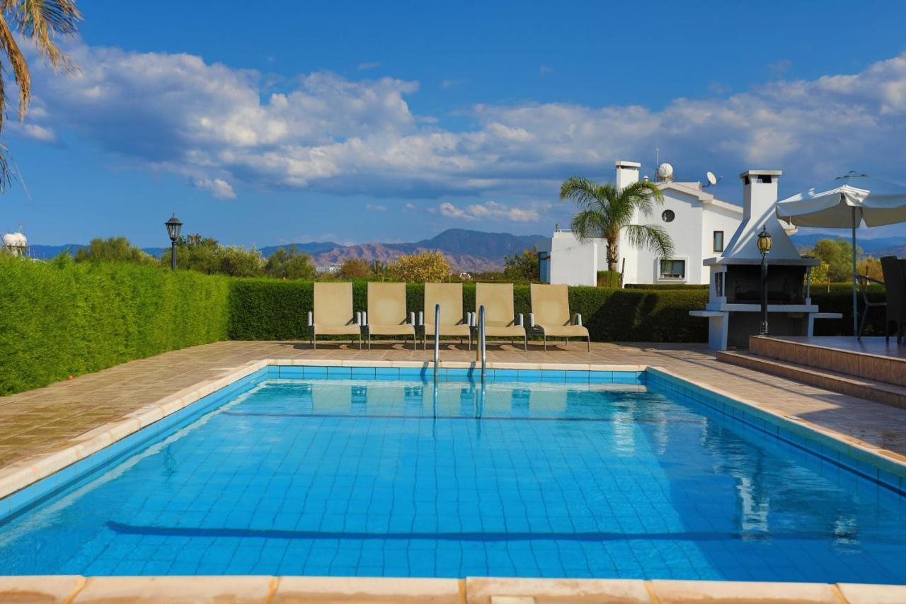 Villa Stavriella Lachi Exteriér fotografie